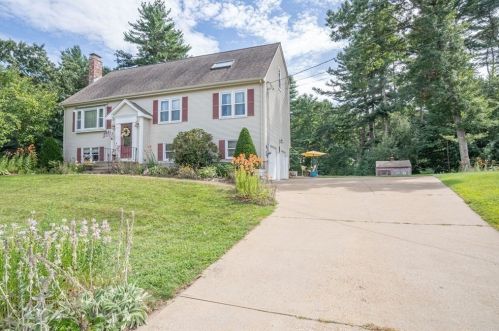 35 Vera Dr, East Bridgewater, MA 02324-3149
