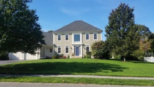 11 Peach Tree Dr, Sutton MA  01590-4803 exterior