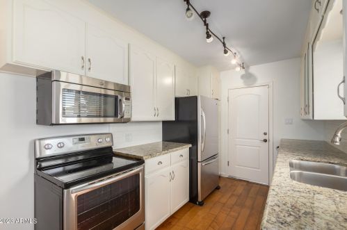 6031 17th St, Phoenix AZ  85016-1807 exterior