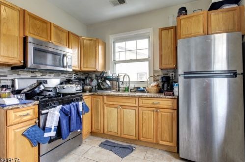 27 Mt Pleasant Ave, Belleville NJ 07109-2021 exterior