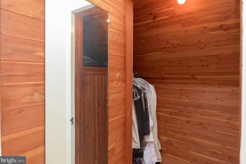 645 Kings Hwy, West Deptford NJ 08096-3129 exterior