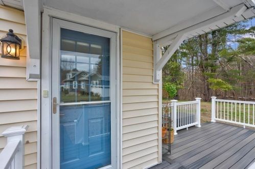 127 Elm St, North Reading MA 01864-2914 exterior