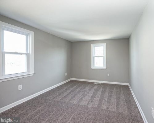 326 Billingsport Rd, West Deptford NJ 08066-2238 exterior