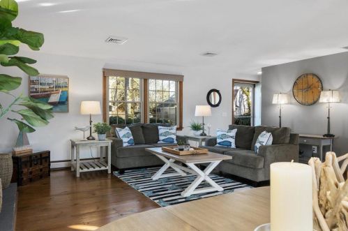 16 Joshuas Way, Chatham MA 02633-1565 exterior