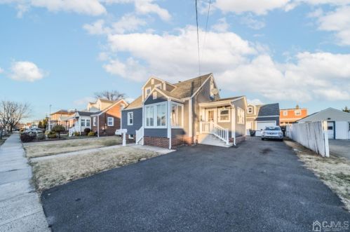 138 Frederick St, Carteret NJ  07008-1347 exterior