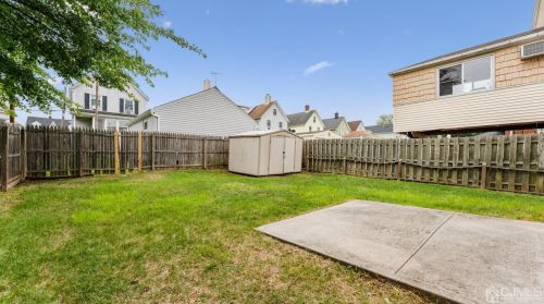 30 Whittier St, Carteret NJ  07008-2855 exterior