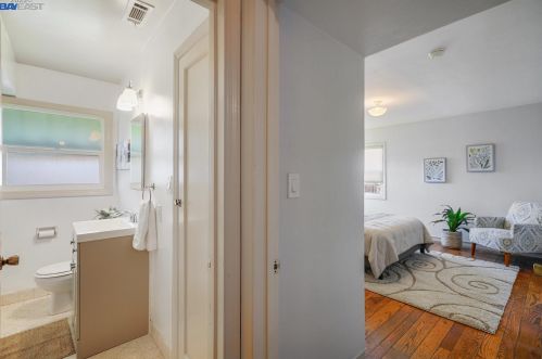 2165 Bradhoff Ave, San Leandro CA 94577-6119 exterior