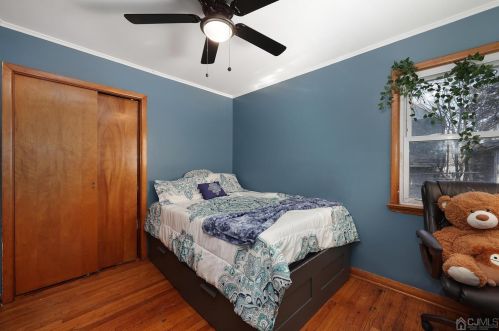 19 Jeanette St, Carteret NJ  07008-3131 exterior