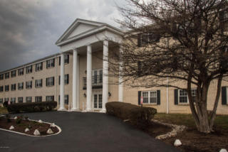 319 El Conquistador Pl, Louisville KY  40220-2022 exterior