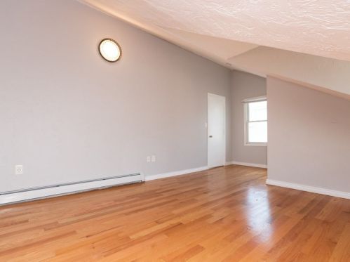 192 Washington Ave, Chelsea MA 02150-3903 exterior