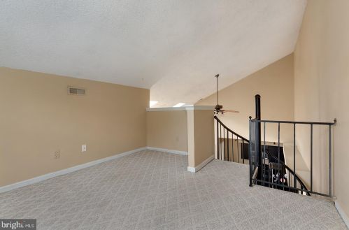 1016 Tristram Cir, West Deptford NJ 08051-2262 exterior