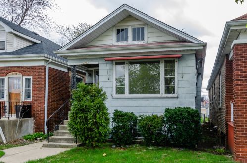 2703 Clinton Ave, Forest View, IL 60402-2567