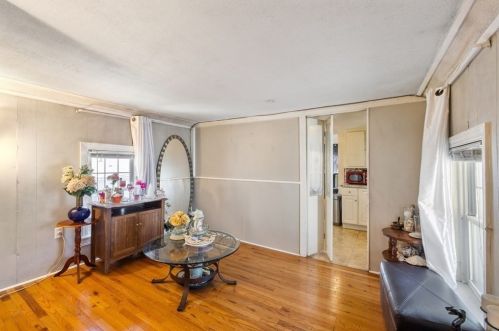 186 Mt Vernon St, Lawrence MA 01843-3302 exterior