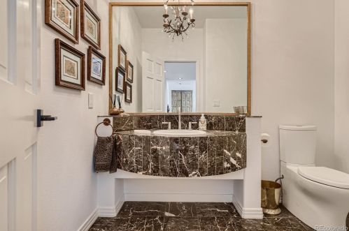 27 Glenmoor Dr, Englewood CO 80113-7115 exterior