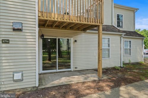 1054 Tristram Cir, West Deptford NJ  08051-2204 exterior