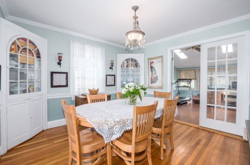 27 Fairfield St, Dedham MA 02026-1405 exterior