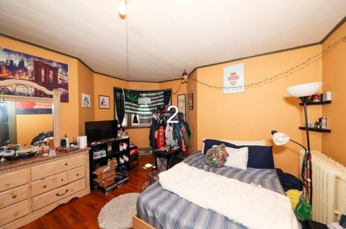 367 Whipple St, Fall River MA 02724-3448 exterior