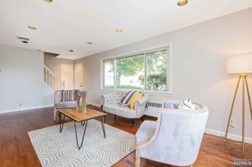 160 Magnolia Ave, Cresskill NJ  07626-1930 exterior