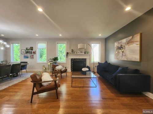 277 Highland St, Cresskill NJ  07626-1321 exterior