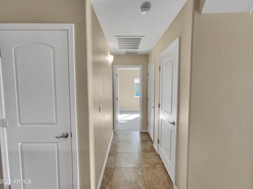 5521 27 Dr, Phoenix AZ 85045-2210 exterior