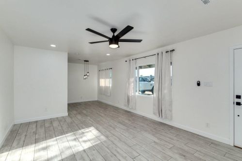 2217 28th Pl, Phoenix AZ  85008-2809 exterior