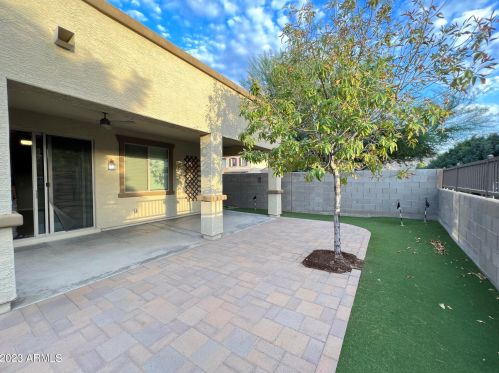 7420 27th St, Phoenix AZ  85042-5919 exterior