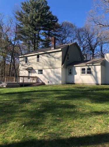 28 Hollywood Ter, North Reading MA 01864-1155 exterior