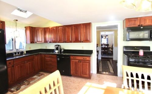 1 Main St, Groveland MA 01834-1415 exterior