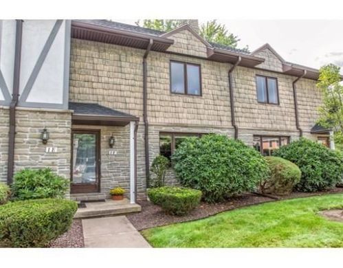 1 Castle Hill Rd, Agawam MA  01001-2460 exterior