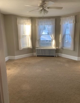 21 Cres St, Whitman MA 02382-2406 exterior