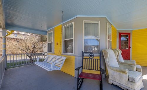 17 Pleasant St, Montgomery MA 01085-3719 exterior