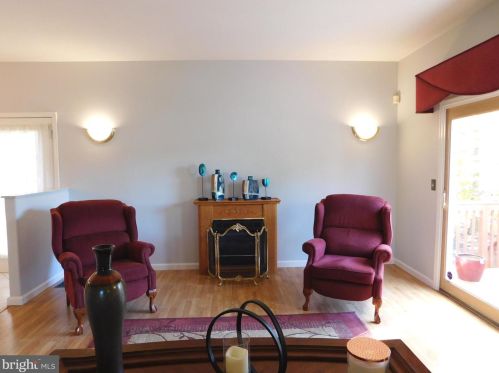 612 Schaeffer Ave, West Deptford NJ 08096-6631 exterior