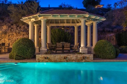 14828 15th Ave, Phoenix AZ 85015-3806 exterior