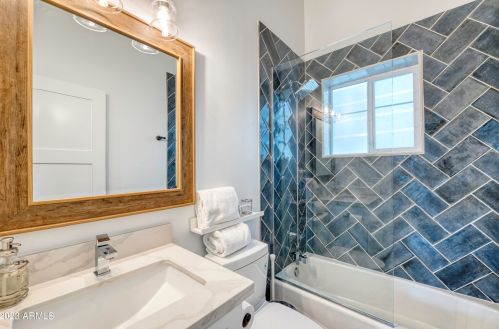 2202 13th St, Phoenix AZ  85006-1715 exterior