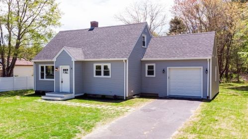 4 Birch Ave, Taunton MA  02718-1403 exterior