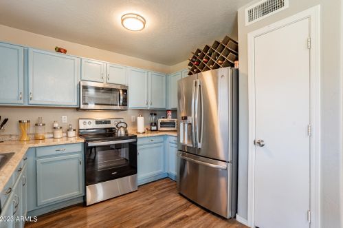 1818 63rd Dr, Phoenix AZ  85043-5748 exterior