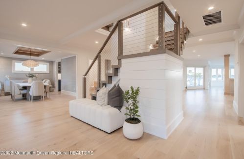 670 Little Silver Point Rd, Little Silver NJ  07739-1737 exterior