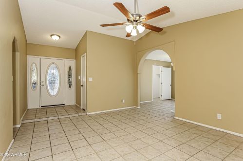 4610 75th Dr, Phoenix AZ  85033-1206 exterior