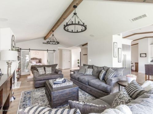 5123 43rd Pl, Phoenix AZ  85018-1633 exterior