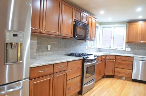 24 Carl St, Newton MA 02461-1906 exterior