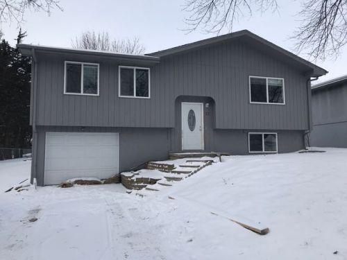 57 Hawthorne Dr, Yutan, NE 68073-3016