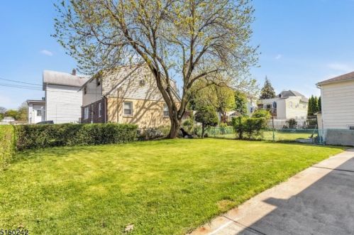 154 Passaic Ave, Belleville NJ  07109-1958 exterior