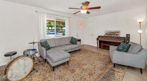 808 Cinnabar Ave, Phoenix AZ 85020-1736 exterior