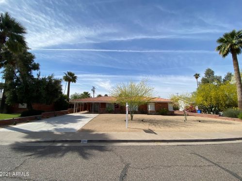 1631 Catalina Dr, Phoenix AZ 85018-7212 exterior