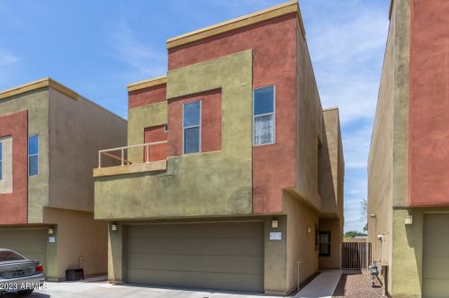 3113 Danbury Rd, Phoenix, AZ 85032-2006