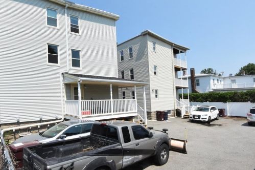 49 Highland Ave, Everett MA 02149-1434 exterior