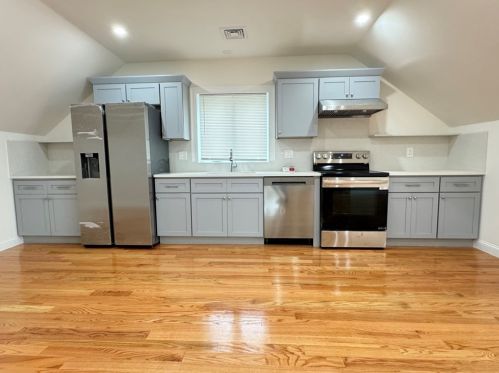 300 Washington St, Braintree, MA 02184-3219