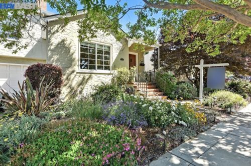 924 Bridge Rd, San Leandro, CA 94577-3806