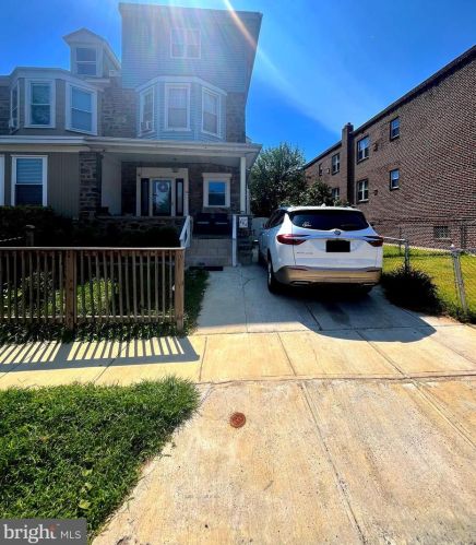 406 Gilham St, Philadelphia, PA 19111-5207