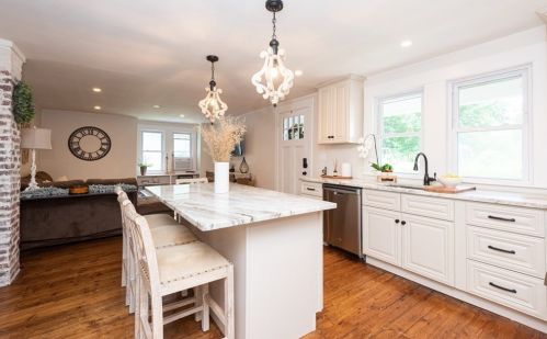 2 Lee Rd, North Reading MA 01864-3314 exterior